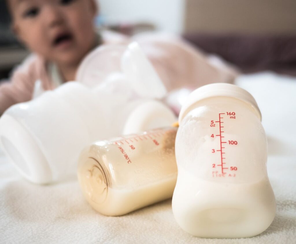 How To Build A Breast Milk Stash While Breastfeeding?