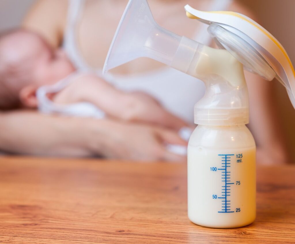 How to Properly Use a Pumping Bra for Breastfeeding