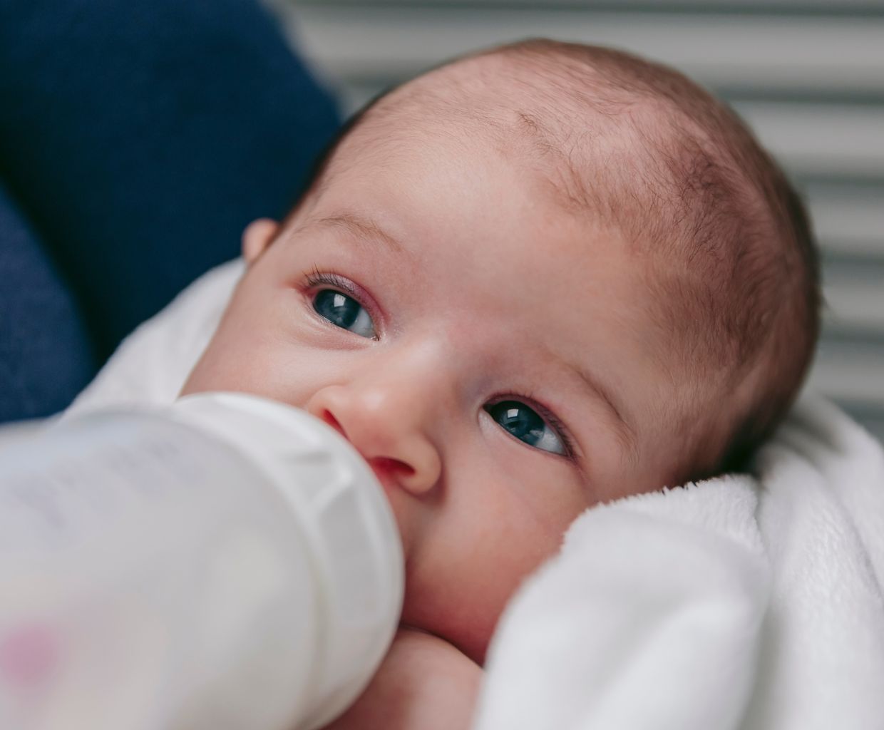 nighttime-bottle-feeding-made-simple-tips-and-tricks